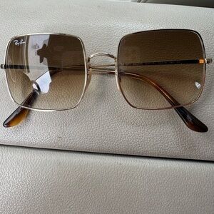 Square Ray-ban light brown gradient aviators
